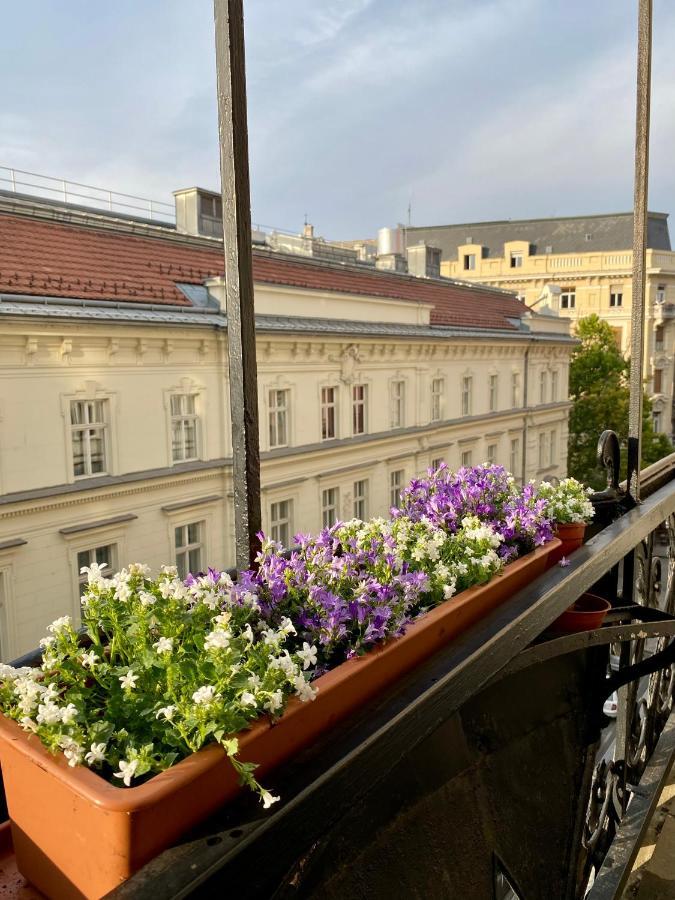 Deluxe Downtown Apartment With A Fabulous View ブダペスト エクステリア 写真